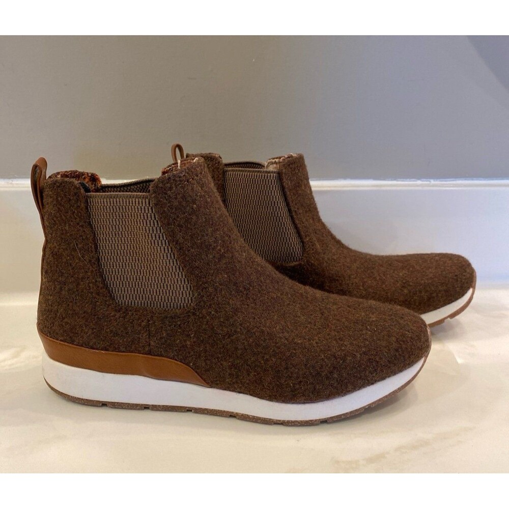 b.o.c. Kara Chelsea Ankle Booties Womens 7.5 Brown Wool Slip On Like New‎
